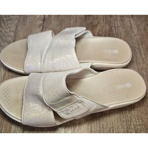 Woman's Sandals Bzees Carefree Wedge Sandals Size 12m
